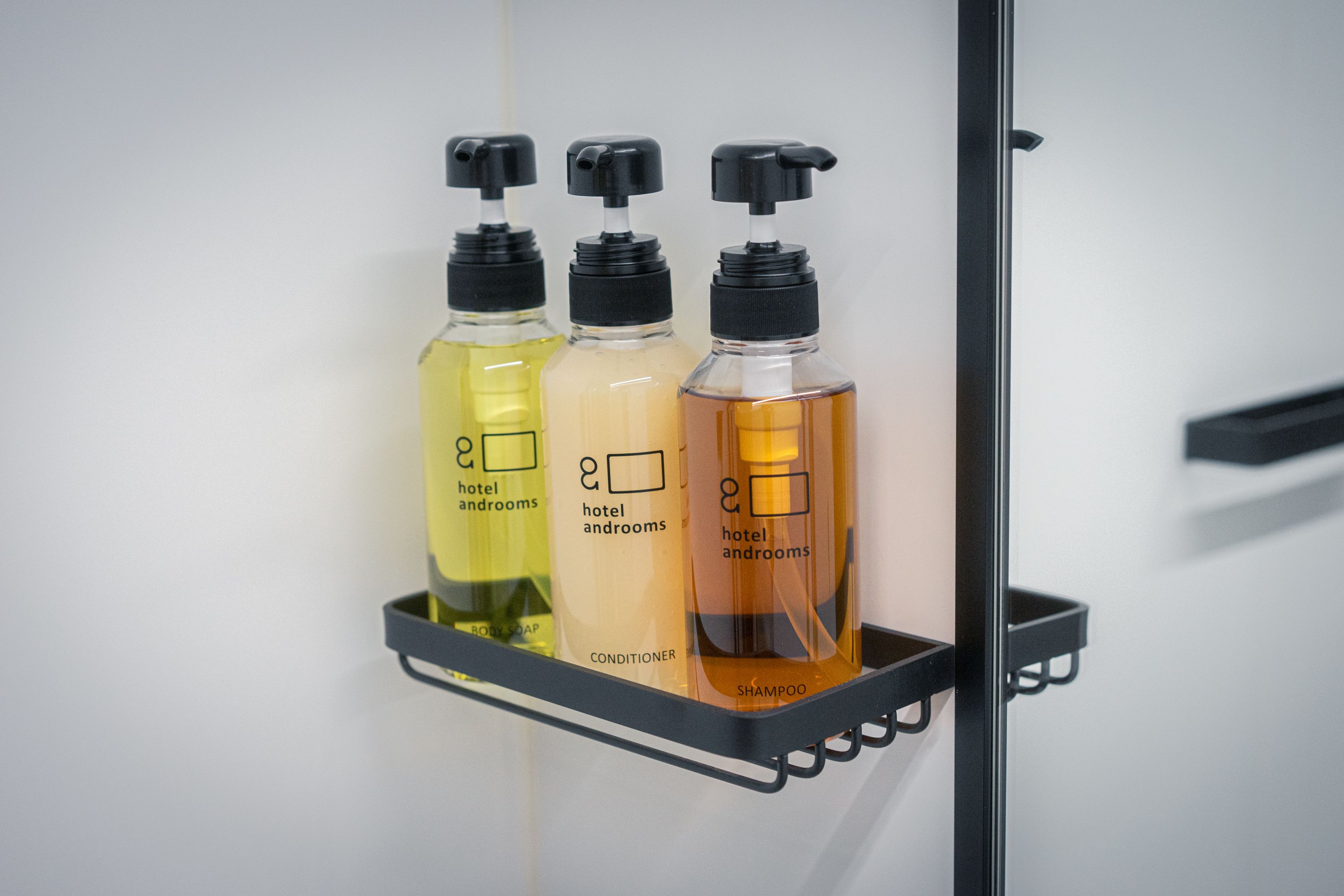 separate bathtub and shower, deep-soaking bathtub, free toiletries