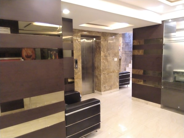 Interior detail - Arihant Inn Delhi (New Delhi)