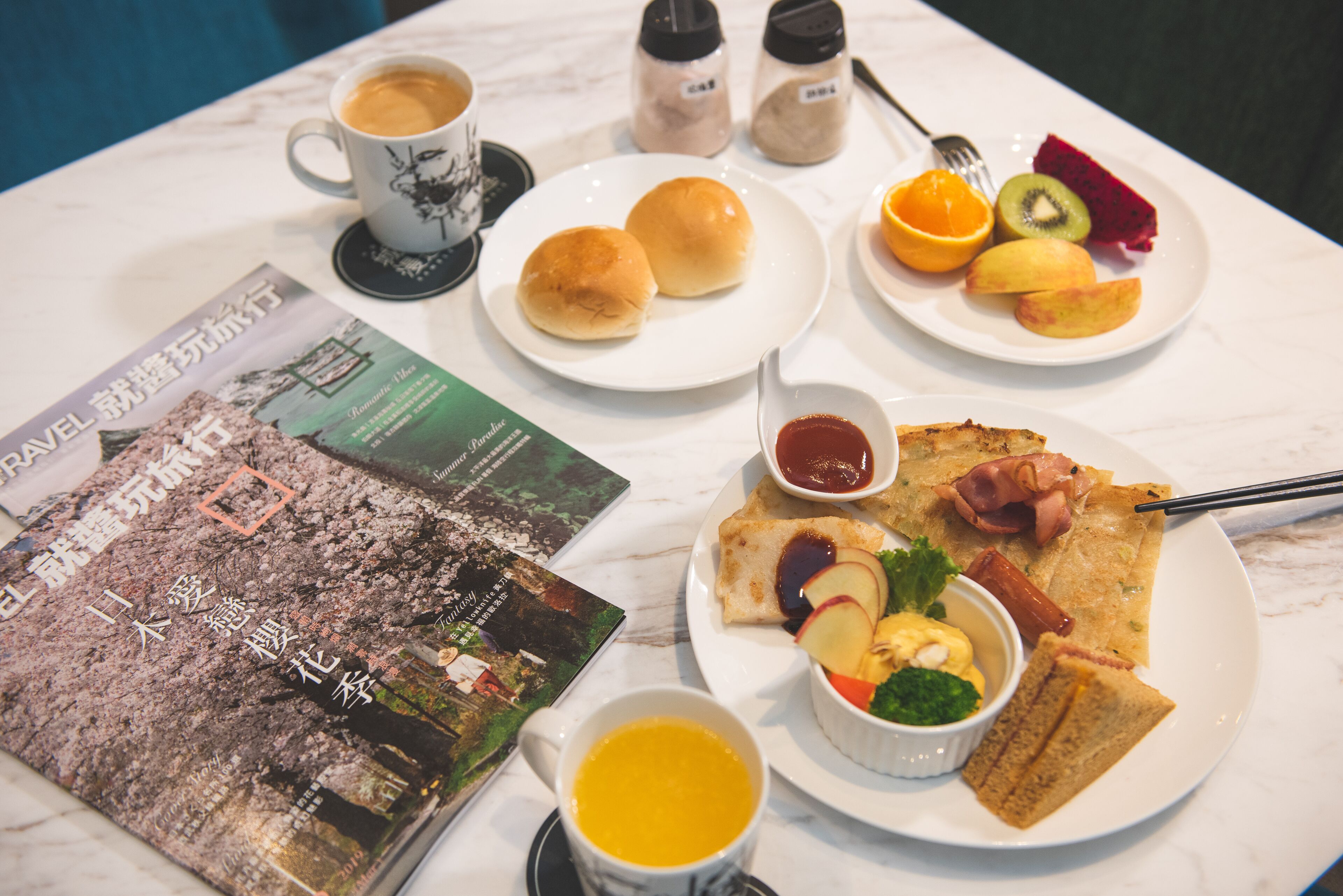 daily self-service breakfast (twd 250 per person)