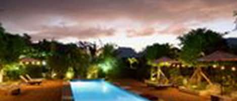 Outdoor pool, pool loungers