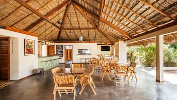 Free daily full breakfast