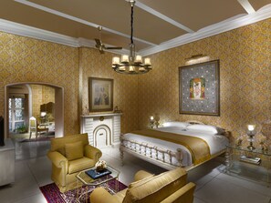Premium bedding, in-room safe, individually decorated - Nivah (Moradabad)