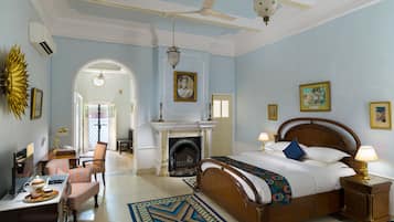 Deluxe-rum - 1 dubbelsäng - icke-rökare | Sängtillbehör av högsta kvalitet och värdeförvaringsskåp på rummet