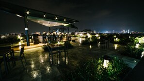 Outdoor dining - Le Quadri Hotel (Kuala Lumpur)