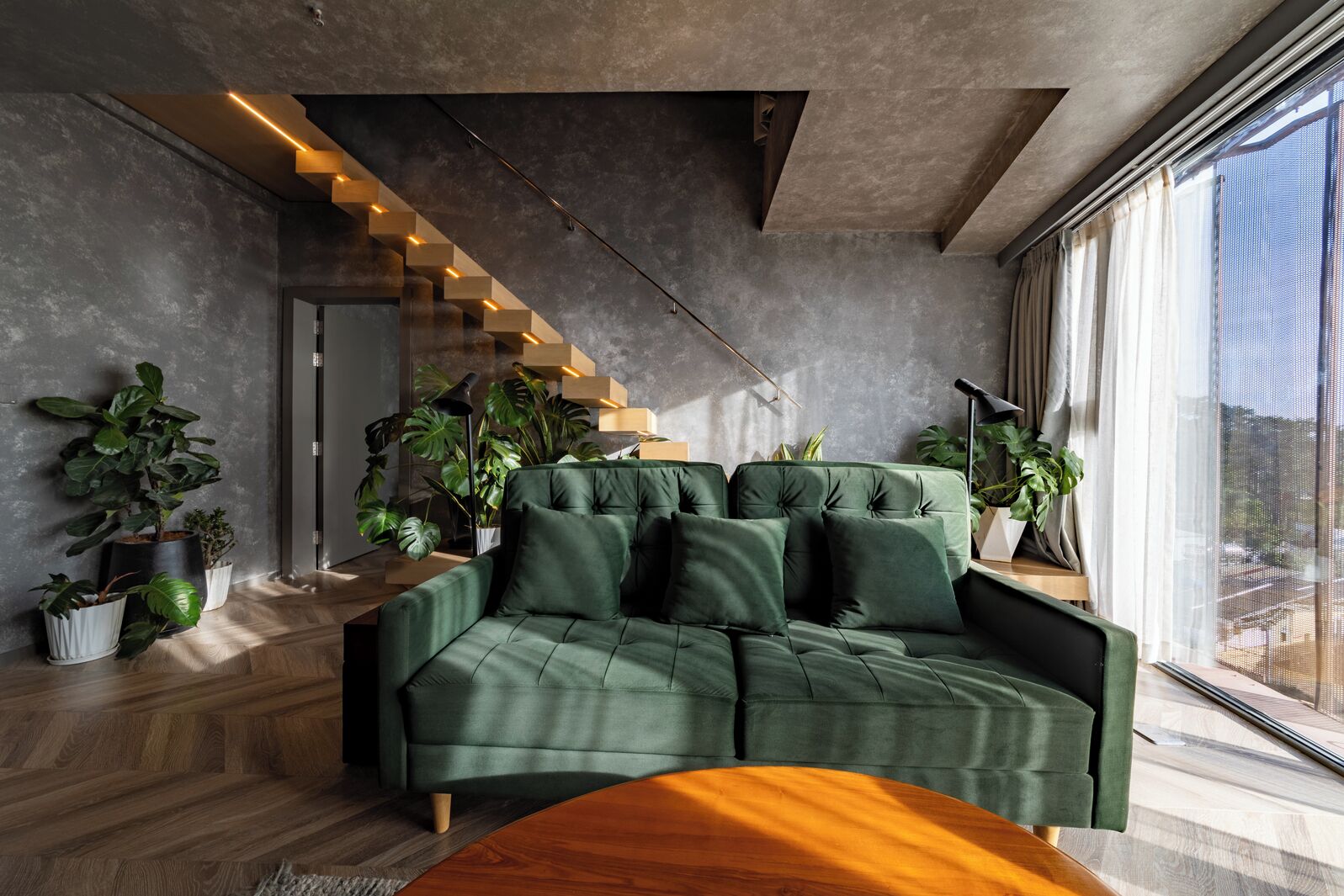 Habitación familiar, 2 habitaciones, en edificio contiguo (Deluxe) | Área de sala de estar