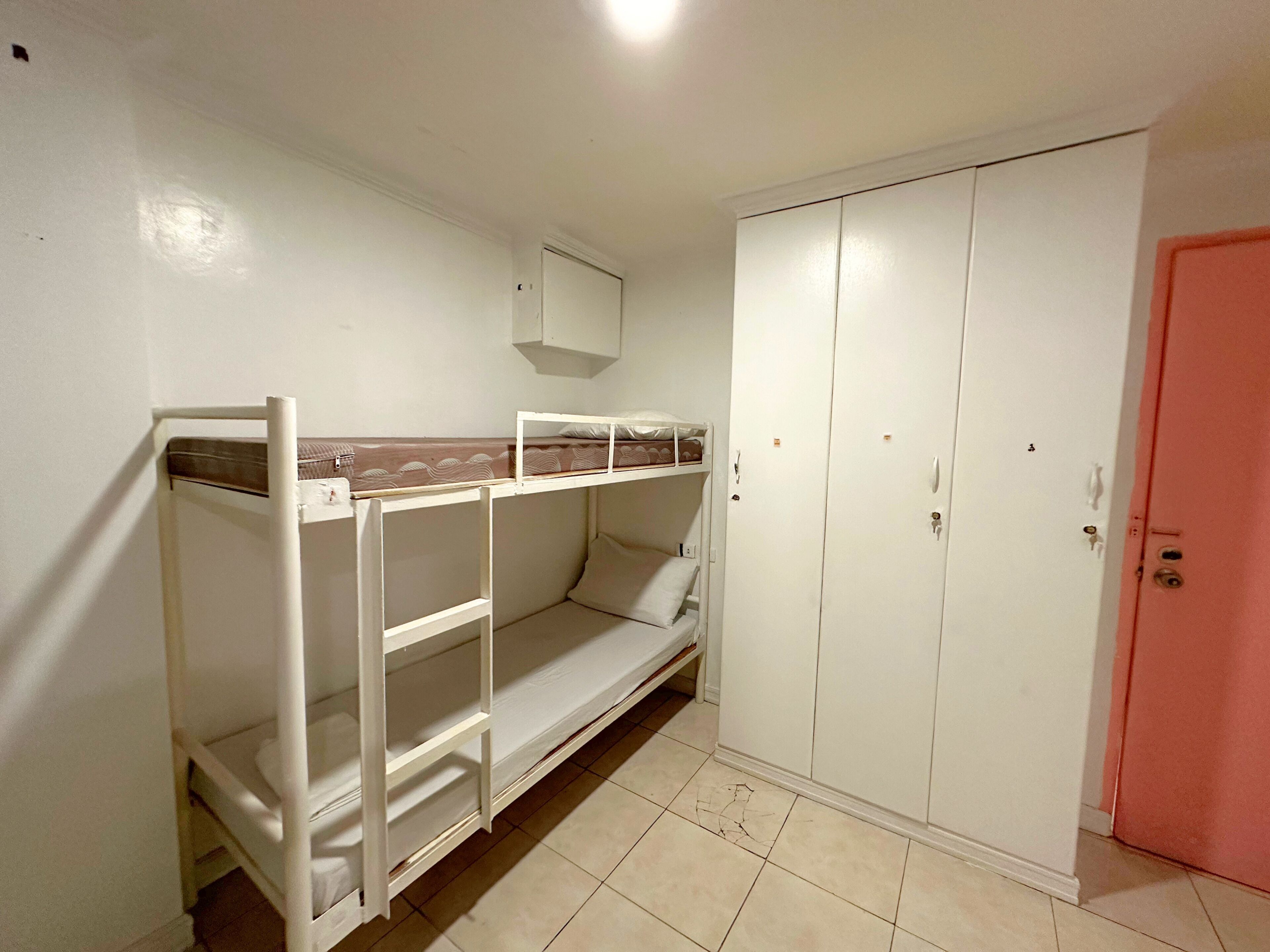 Foto - Dormitelsph UST