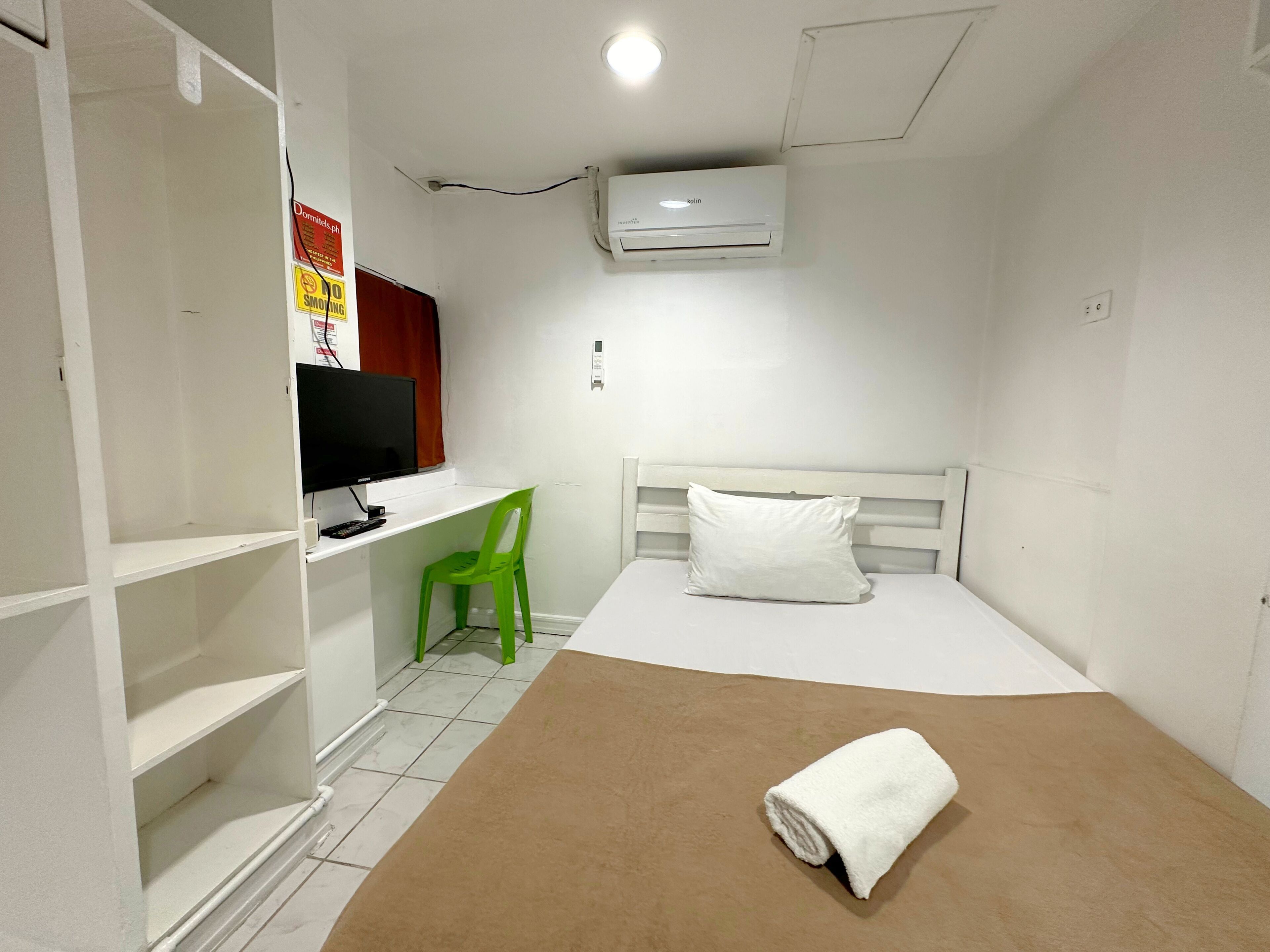 Foto - Dormitelsph UST