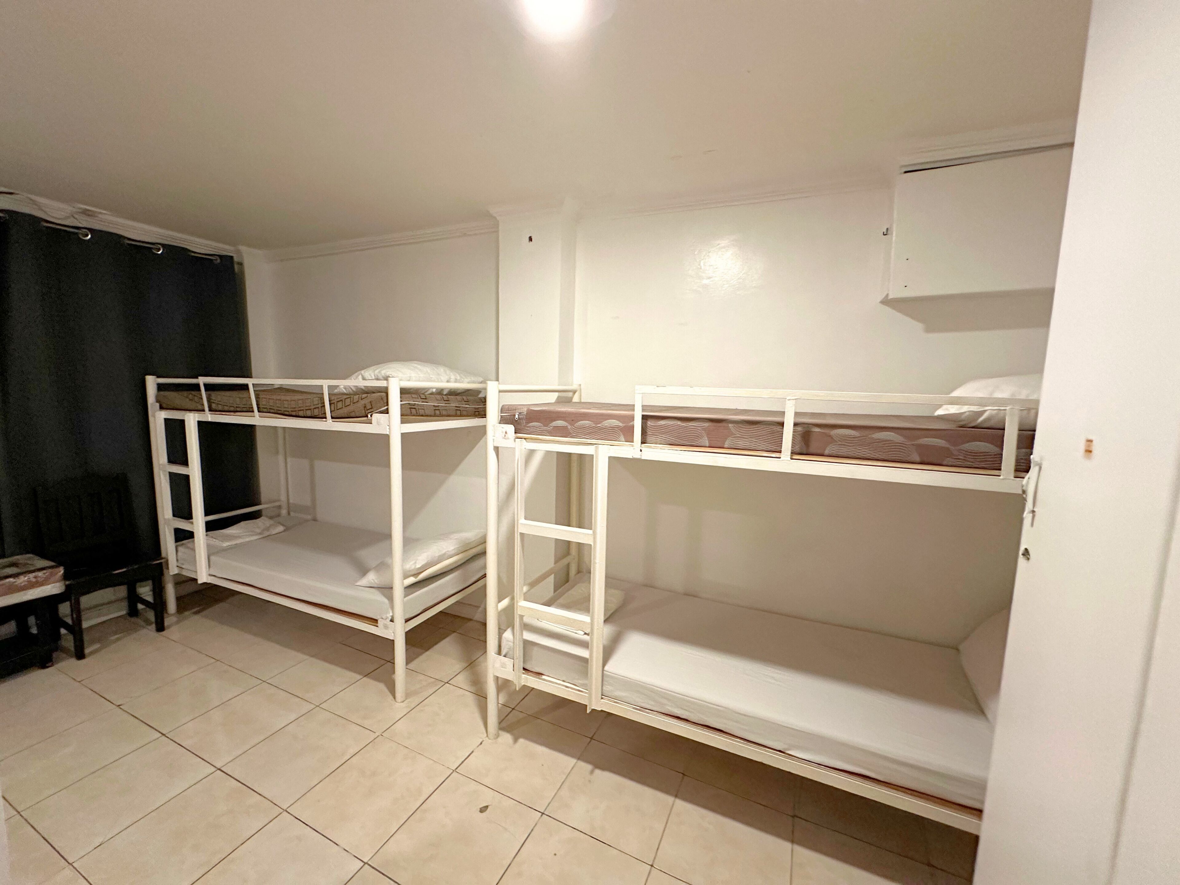 Foto - Dormitelsph UST