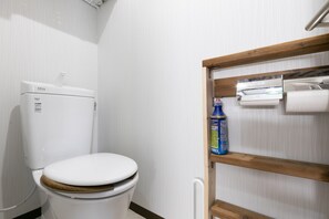 Shared Dormitory, Women only (2nd Floor) | Bathroom | Hair dryer, towels - Top Edge Hostel (Tokyo)