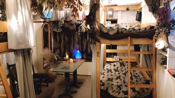 宿舍, 女士专用房 (2nd Floor) | 隔音、熨斗/熨板、免费 WiFi、床单