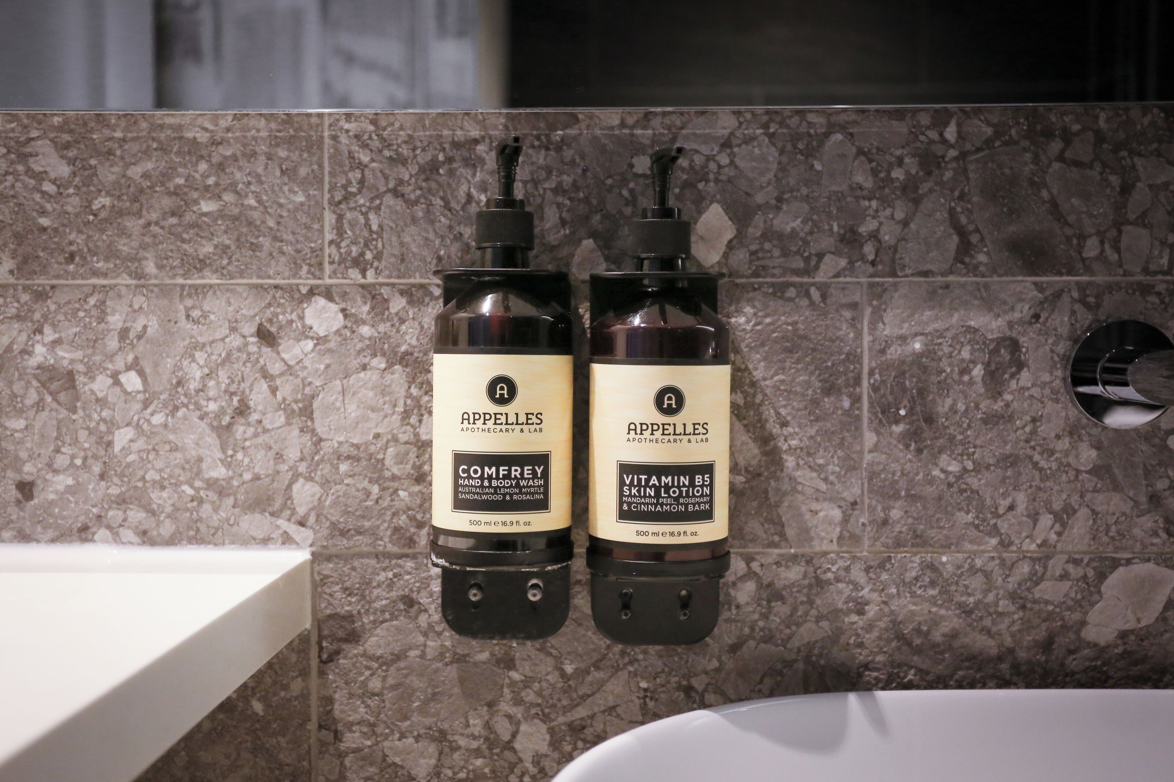 deluxe king high floor | bathroom amenities | shower, free toiletries, hair dryer, slippers