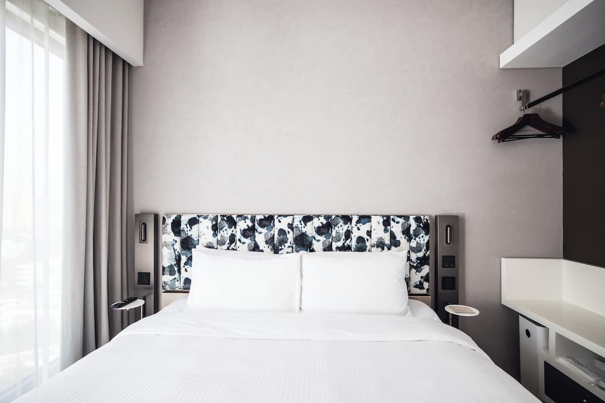 Deluxe kamer | Een kluis op de kamer, geluiddichte muren, een strijkplank/strijkijzer