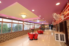 Flat-screen TV - Hotel Anand Lok (Rajgir)