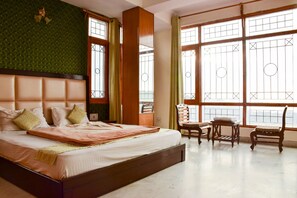 Premium bedding, blackout curtains, free WiFi, bed sheets