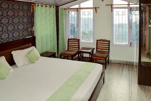 Premium bedding, blackout curtains, free WiFi, bed sheets