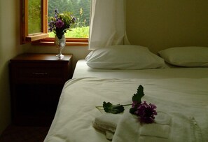 In-room safe, desk, free WiFi, bed sheets - Hamsiköy Zitaş Bungalov & Restoran (Maçka)