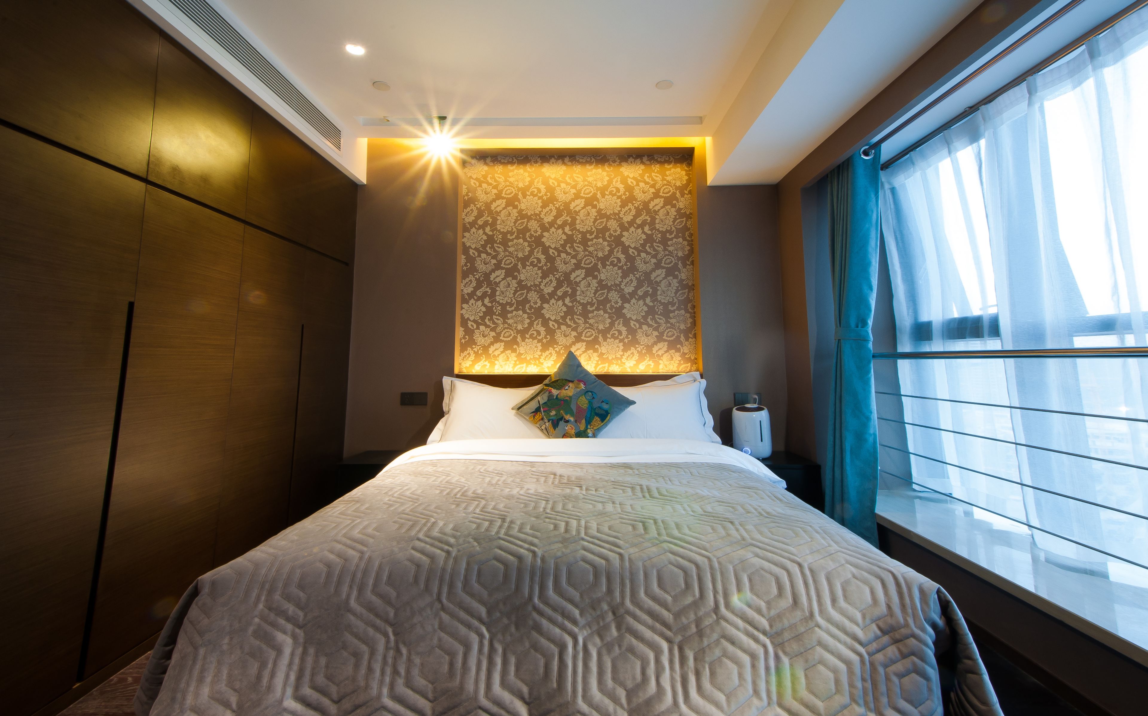 premium double room | desk, blackout curtains, free wifi, bed sheets