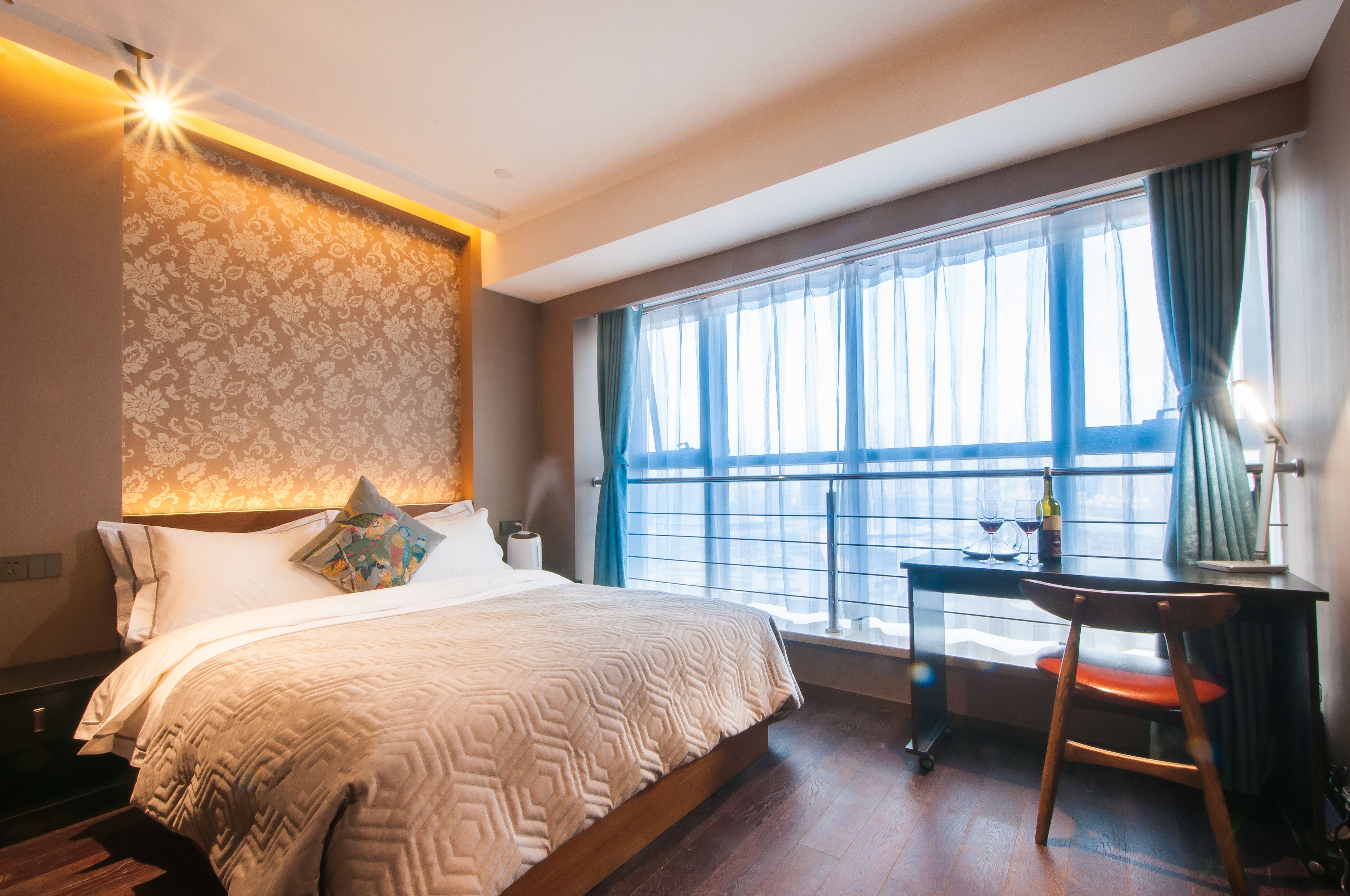 premium double room | desk, blackout curtains, free wifi, bed sheets