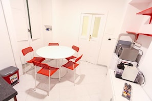 Free daily on-the-go breakfast