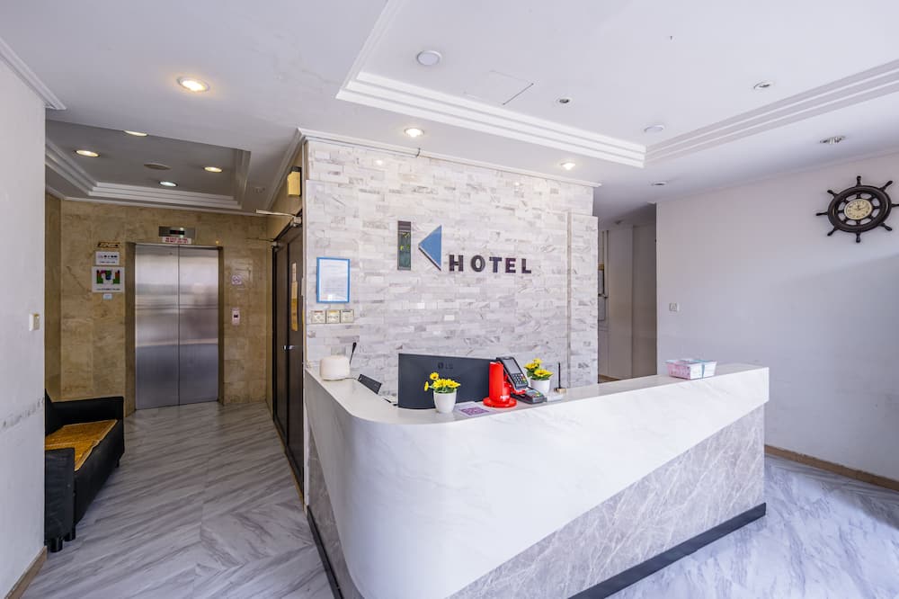 K Hotel 14
