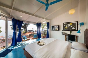 Blue Moon  | Desk, soundproofing, iron/ironing board, rollaway beds