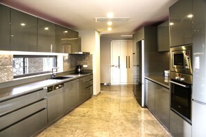 Villa | Private kitchenette | Full-sized fridge, microwave, oven, stovetop - Important Group Villa Adam Residence (Bodrum)