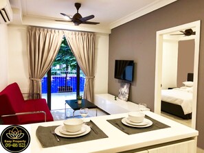 Desk, iron/ironing board - Solstice Cyberjaya by Easy Property (Cyberjaya)