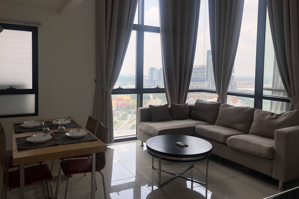 Comfort Apartment | Desk, iron/ironing board (on request)