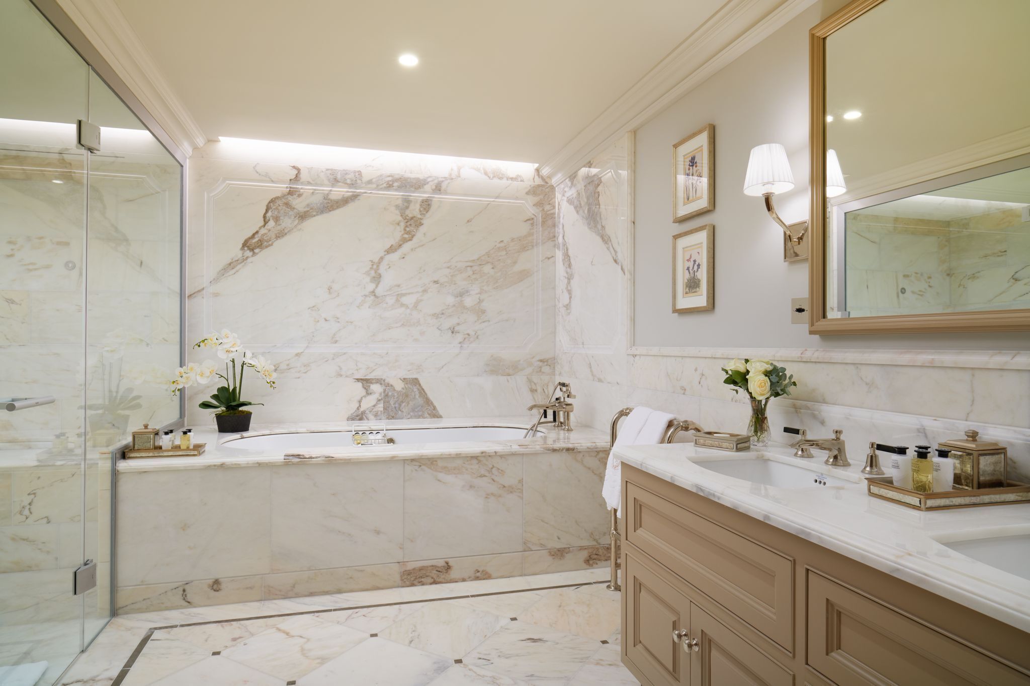 superior double room | bathroom | shower, rainfall showerhead, free toiletries, hair dryer