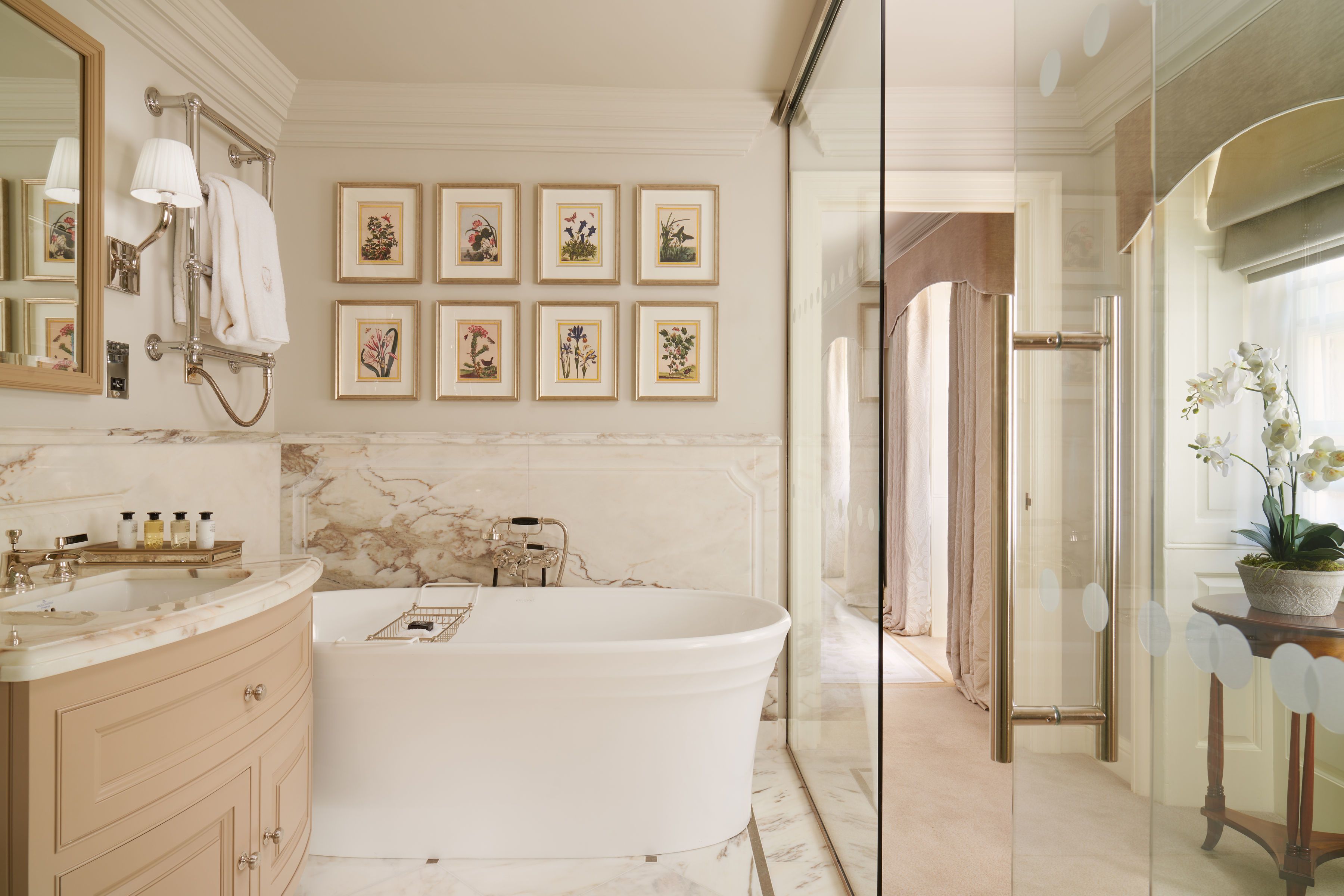 junior suite | bathroom | shower, rainfall showerhead, free toiletries, hair dryer