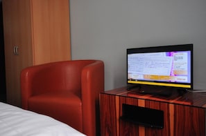 Desk, blackout curtains, rollaway beds, free WiFi
