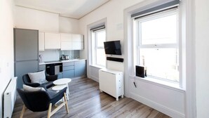 Apartment (0 Bedroom) | 1 bedroom, premium bedding, laptop workspace, iron/ironing board - Stunning 1 Bedroom Studio in Heart of Rathmines (Dublin)