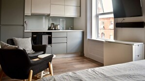 Apartment (0 Bedroom) | 1 bedroom, premium bedding, laptop workspace, iron/ironing board - Stunning 1 Bedroom Studio in Heart of Rathmines (Dublin)