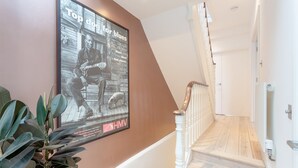 Staircase - Newly Refurbished 2 Bedroom Property in Peckham (London)