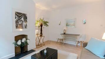 Appartement (1 Bedroom) | Salle de séjour