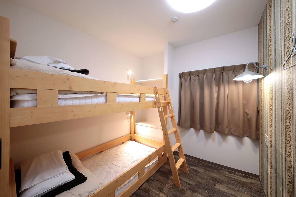 免费 WiFi、床单