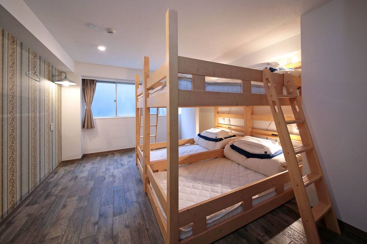 四人房 | 免费 WiFi、床单