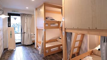 Dortoir Partagé, femmes uniquement (Bed in 5-Bed)