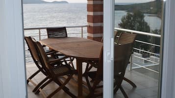 Villa | Terrace/patio