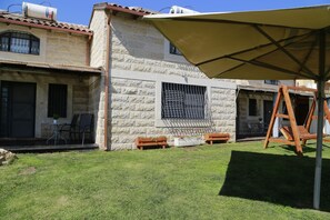 Property grounds - Nof Sadot Zimmer (Mateh Yehuda)