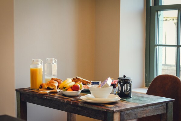 Interior - Union Road Moto Velo (Crediton)