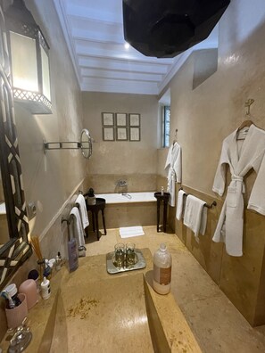 Junior Double Room (Améthyste) | Bathroom - Riad Dar Al Assad (Marrakech)