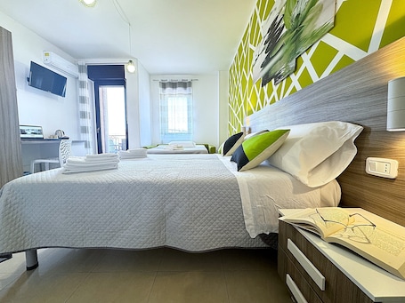 Deluxe Quadruple Room, Non Smoking