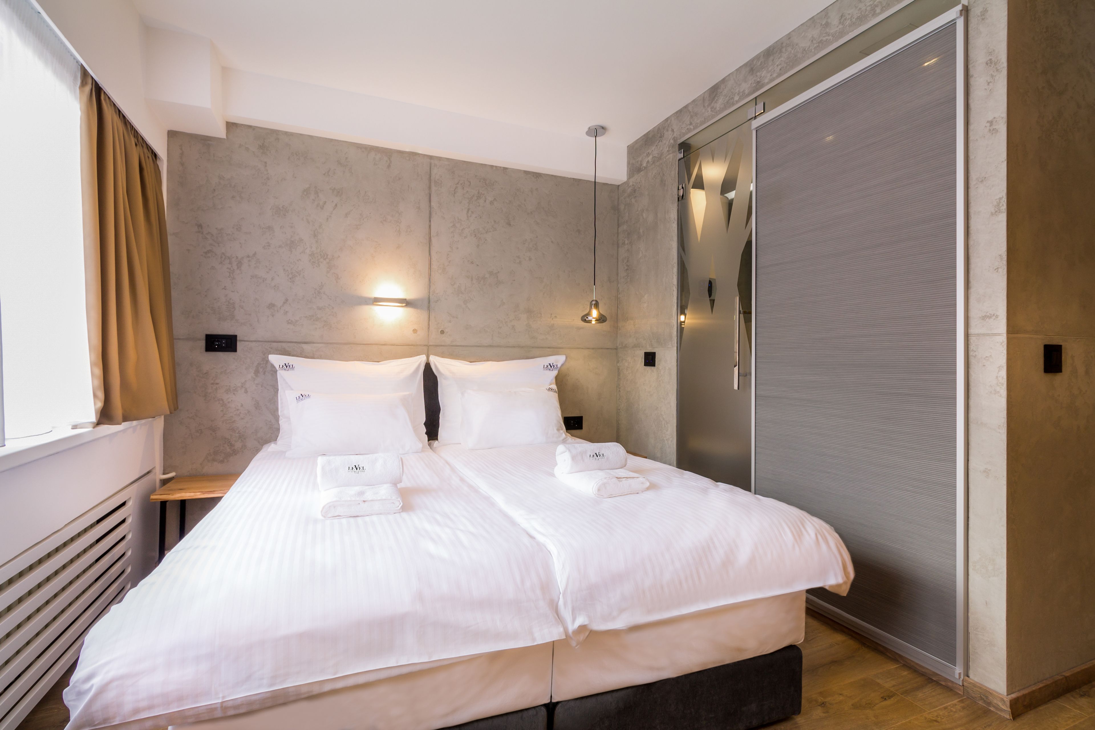 Foto - Level Luxury Suites