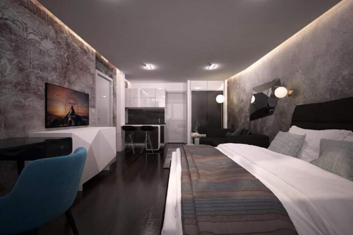 Minibar, in-room safe, desk, laptop workspace