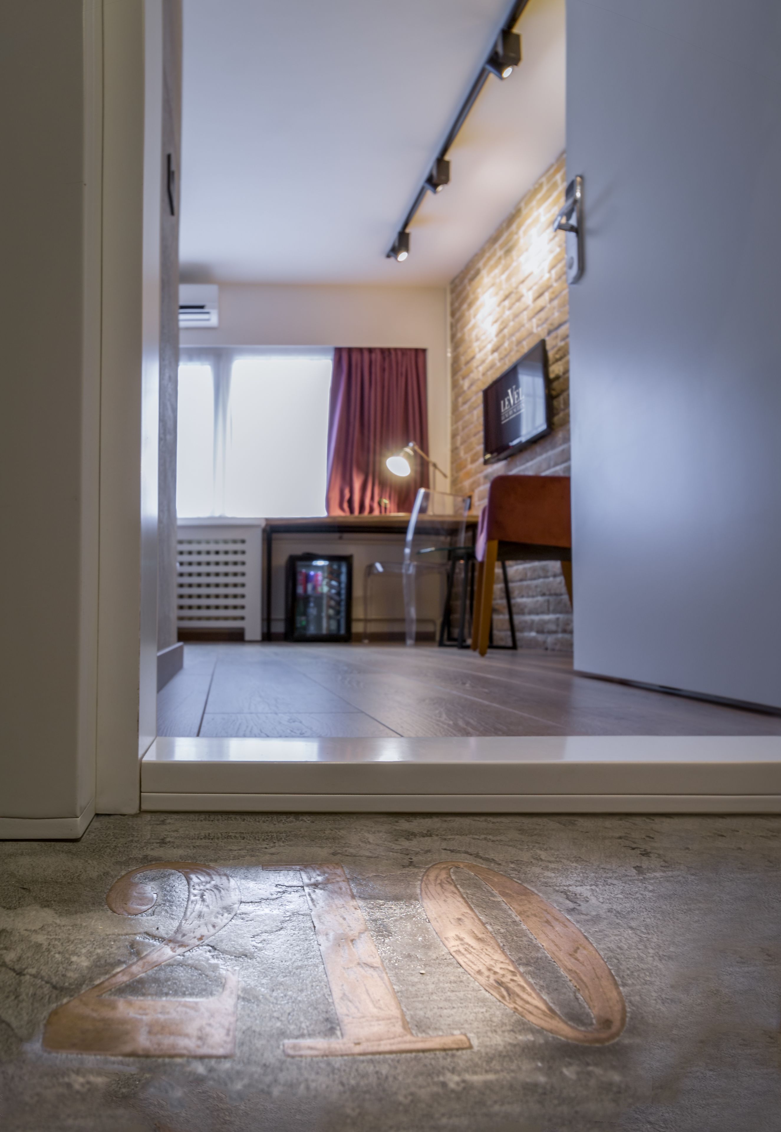 Foto - Level Luxury Suites