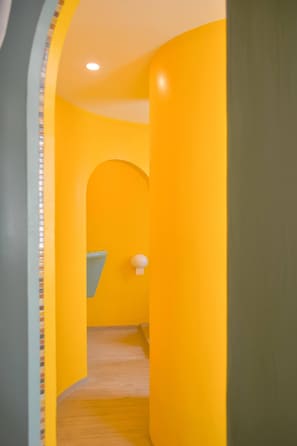 Bungalow | Bathroom | Shower, rainfall showerhead, free toiletries, hair dryer - Le Divine Comedie (Ko Pha-ngan)