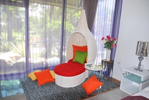 32-吋平面電視、有線頻道、電視