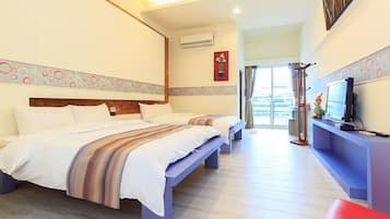Kamar Quadruple Deluks, 2 Tempat Tidur Double, Bebas Asap Rokok | Meja kerja, kedap suara, Wi-Fi gratis, dan seprai linen