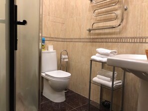 Bathroom - Pokrovskiy Dom (Moscow)